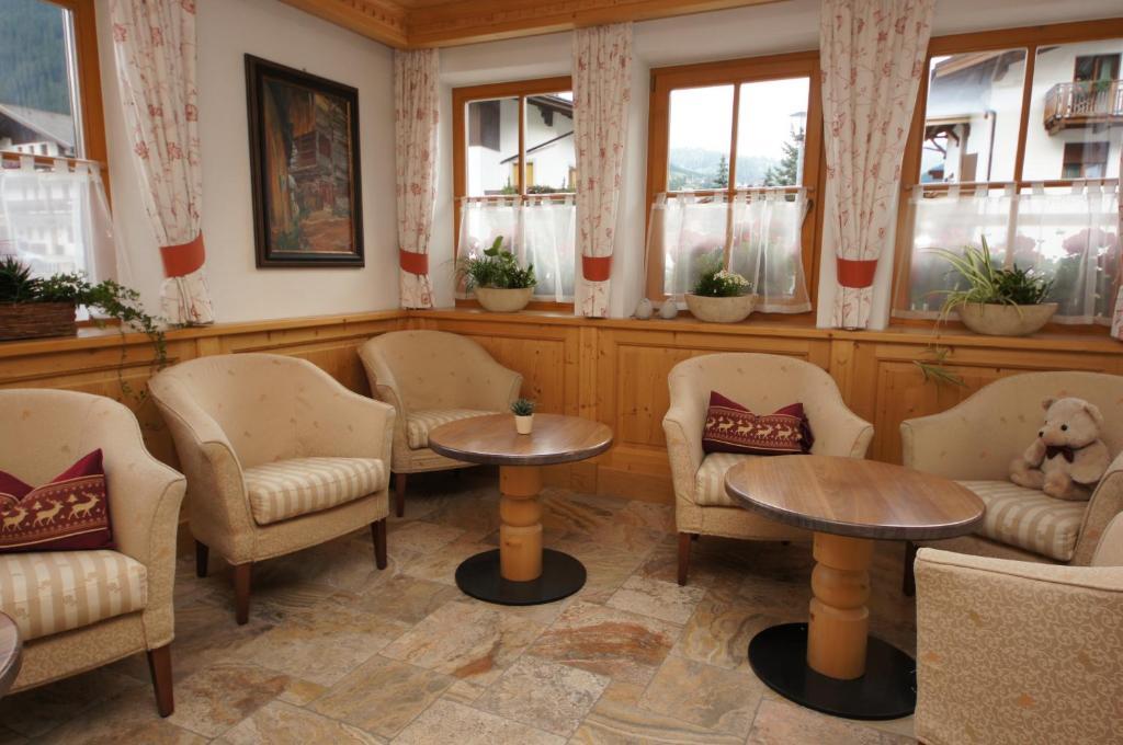 Garni Tofana Hotel Corvara In Badia Exterior foto