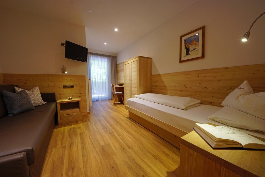 Garni Tofana Hotel Corvara In Badia Exterior foto