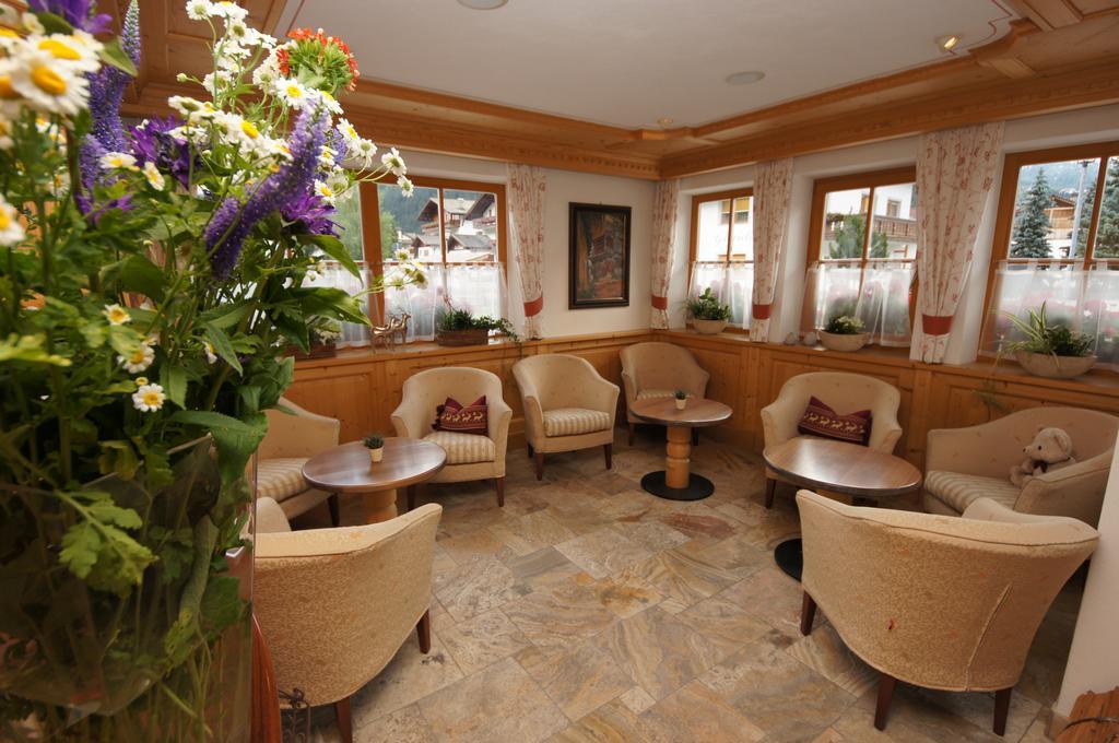 Garni Tofana Hotel Corvara In Badia Exterior foto